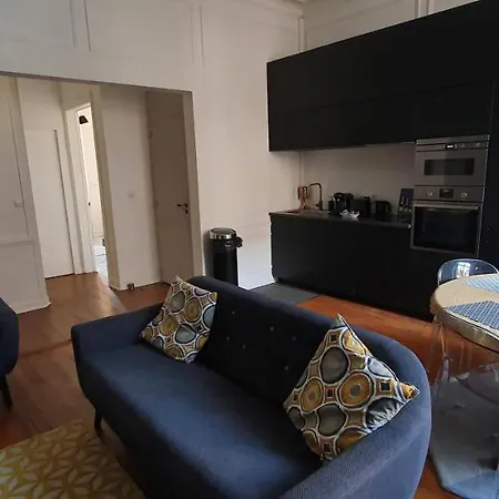 L'ecu : Un Haussmannien Accueillant! アパート