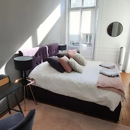 L'ecu : Un Haussmannien Accueillant! アパート *