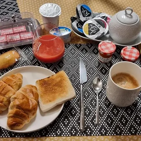 Lejlighed L'ecu : Un Haussmannien Accueillant!