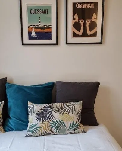 L'ecu : Un Haussmannien Accueillant! アパート